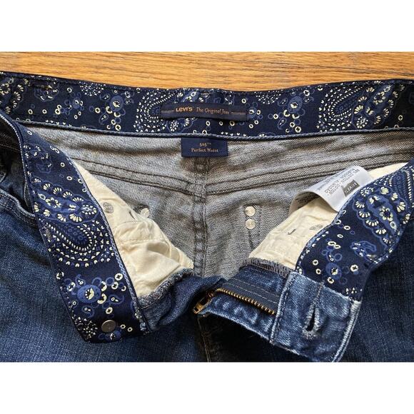 LEVI’S 525 Perfect Waist Mid-Rise Cropped Jeans sz 6 - Picture 4 of 9